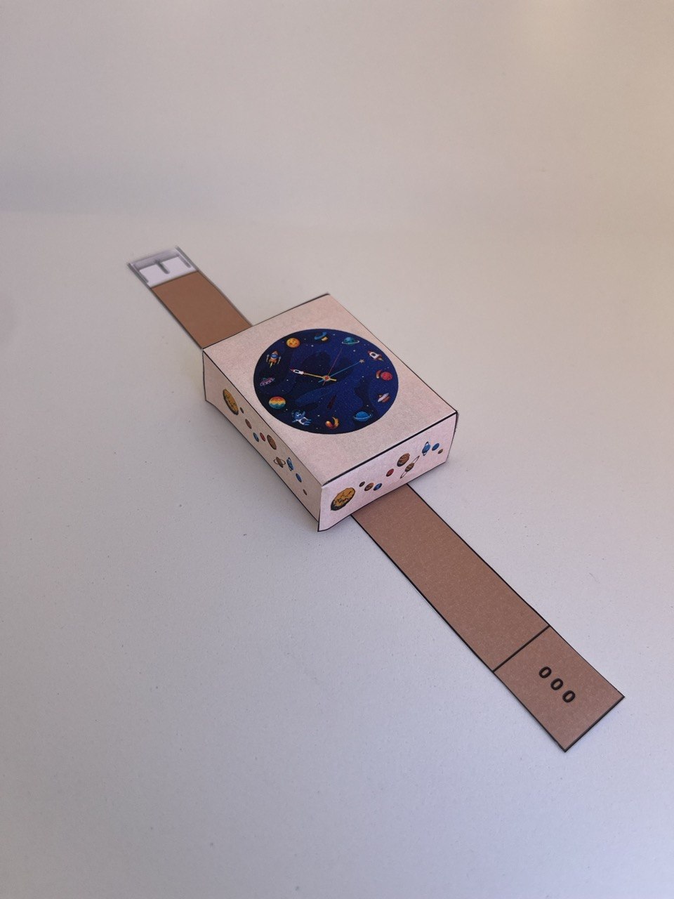 Rozijnen horloge traktatie template - Zonnestelsel