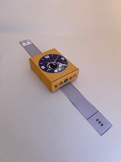 Rozijnen horloge traktatie template - Astronaut