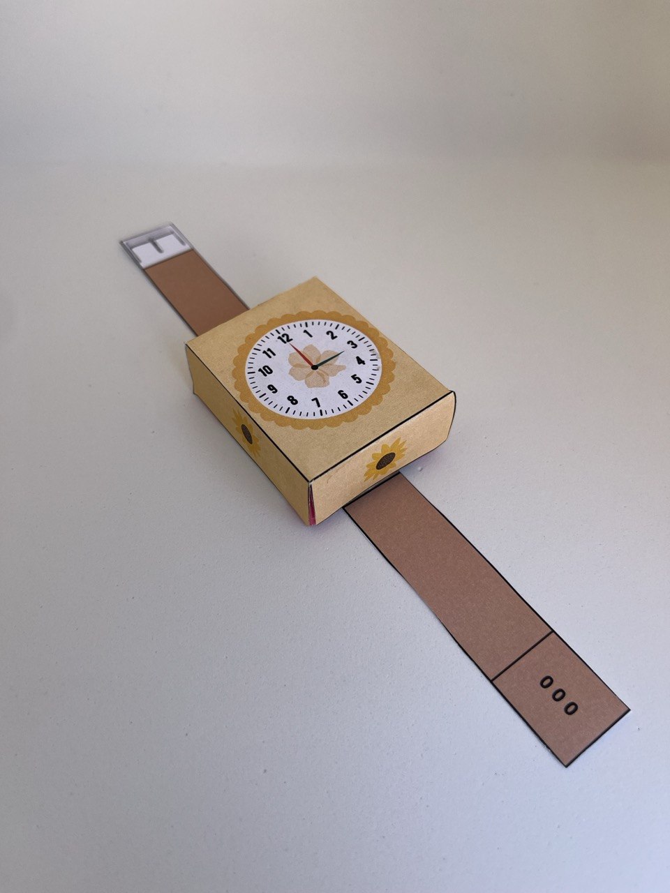 Rozijnen horloge traktatie template - Gele bloem